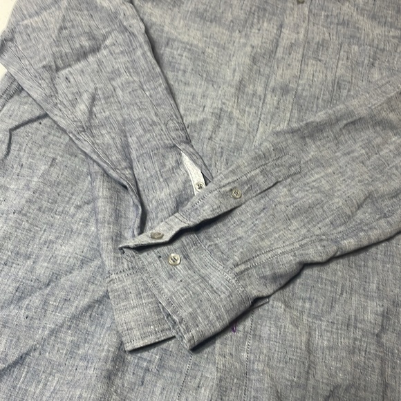 Tommy Bahama button up mens medium shirt - Picture 3 of 6